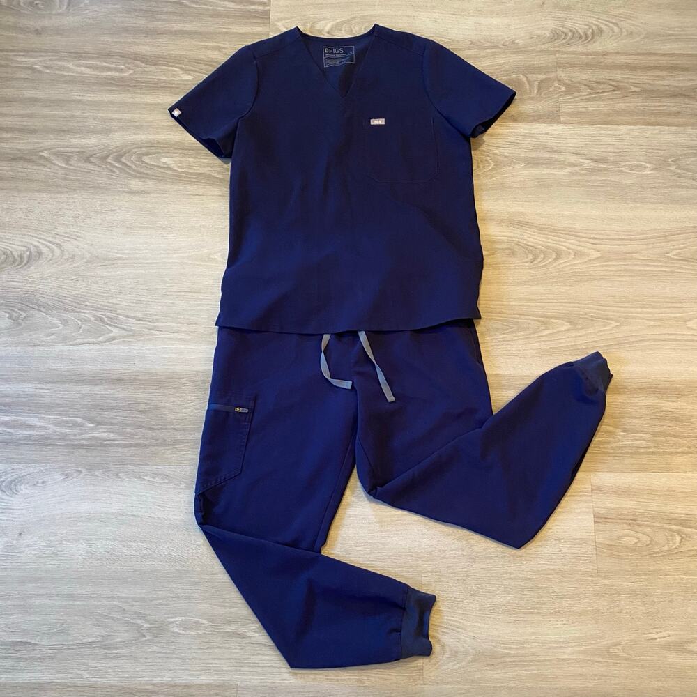 Figs Navy Blue Catarina One Pocket Top & Zamora Scrunch (old style) Joggers - M